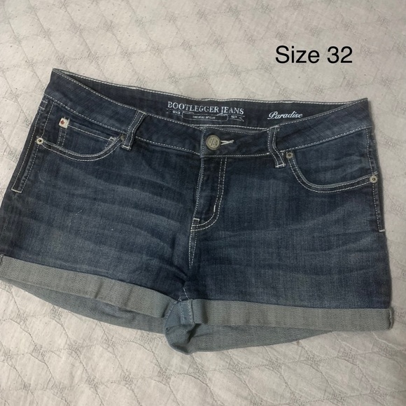 Denim shorts - Picture 4 of 5